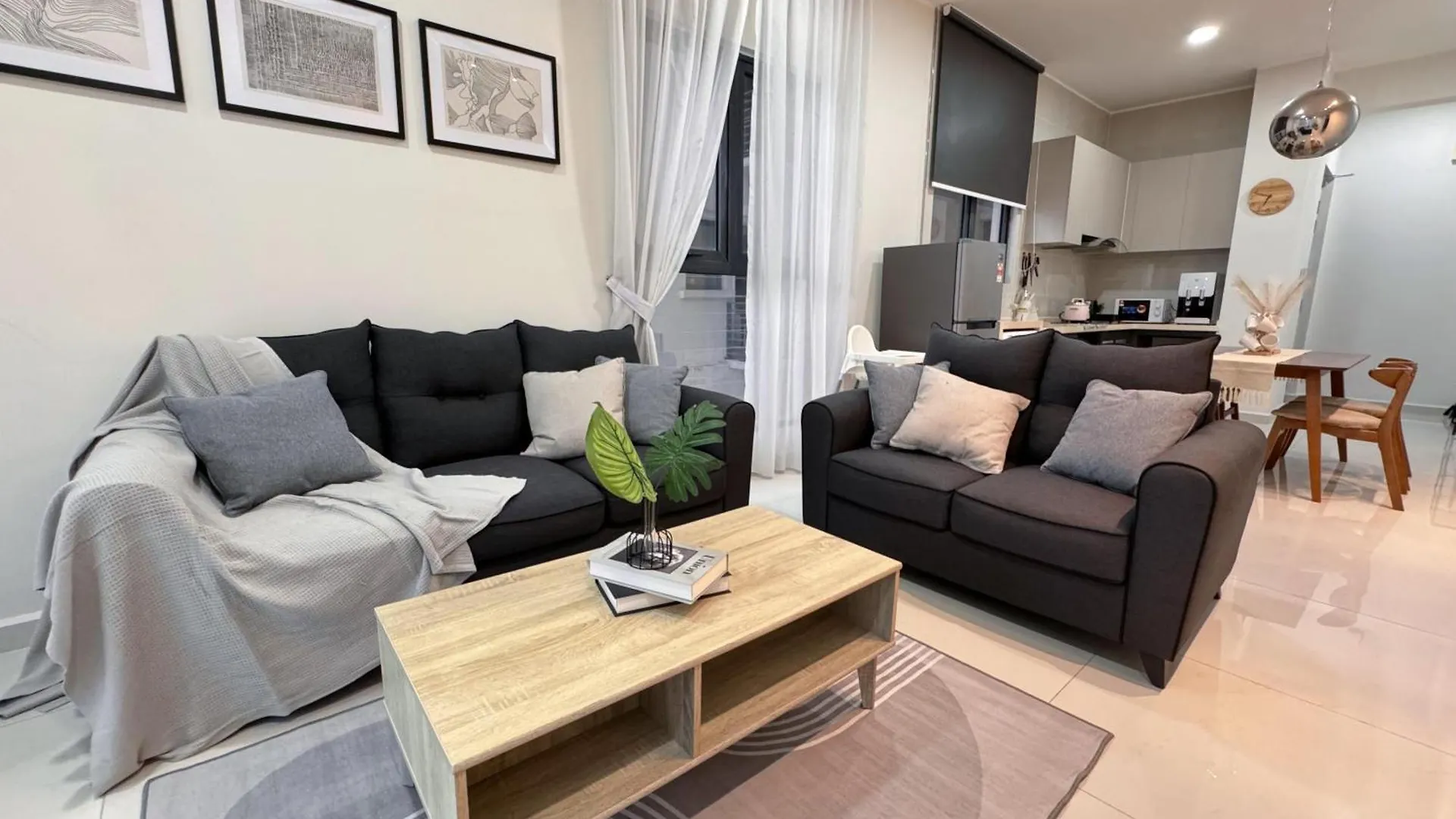 Apartment Beachfront Seaview 2Carparks, 6-10 Pax Netflix Johor Bahru Malaysia