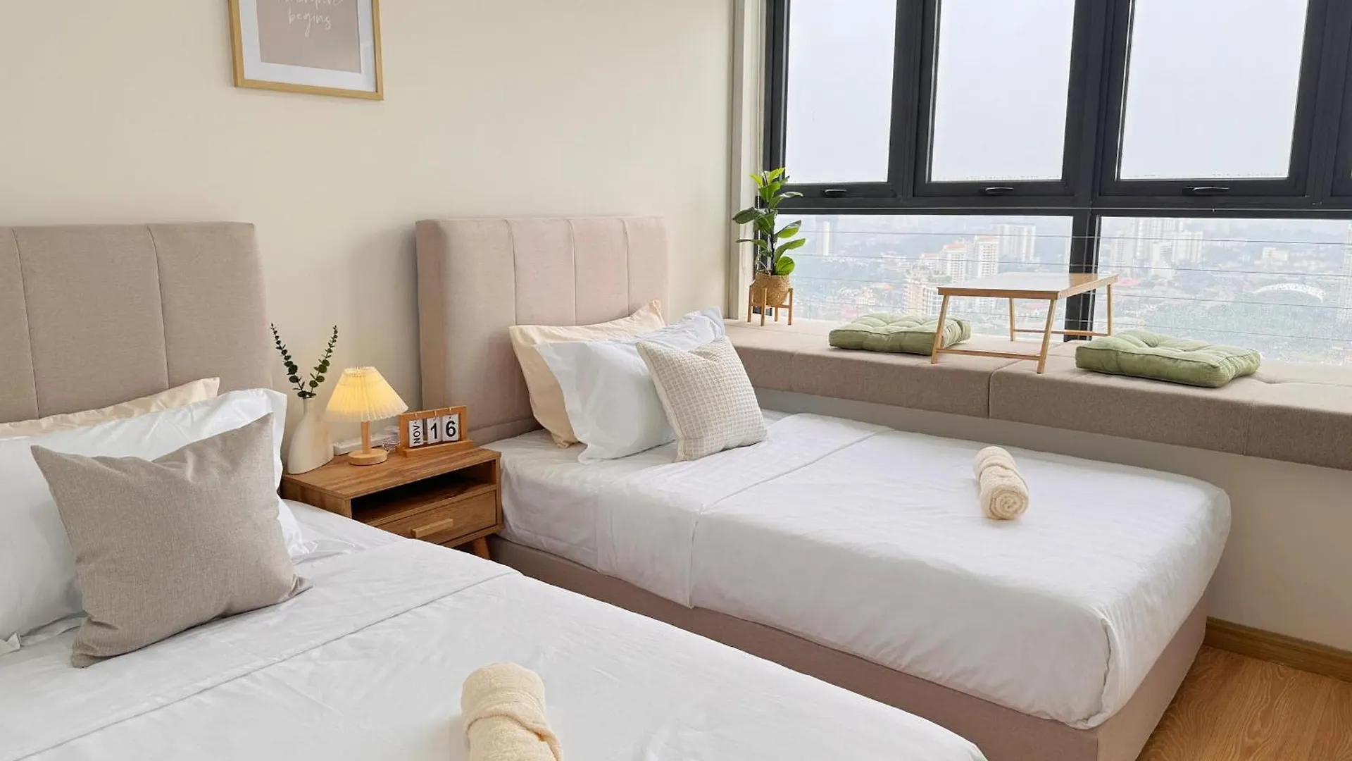 Beachfront Seaview 2Carparks, 6-10 Pax Netflix Johor Bahru