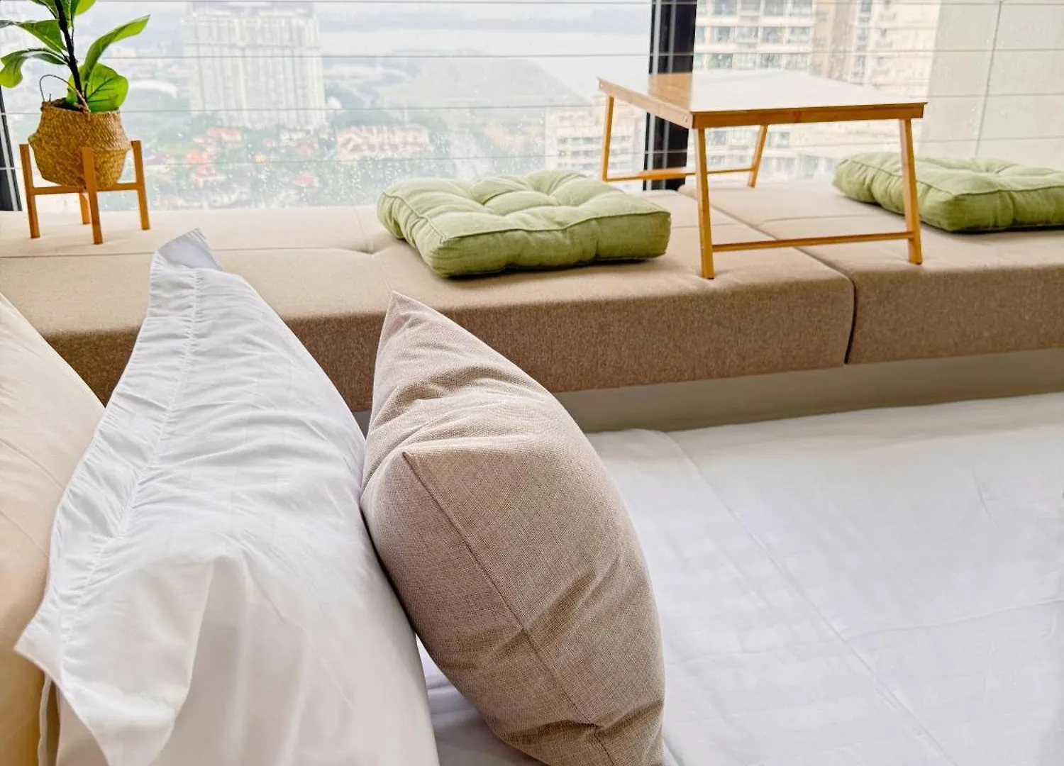 Apartment Beachfront Seaview 2Carparks, 6-10 Pax Netflix Johor Bahru