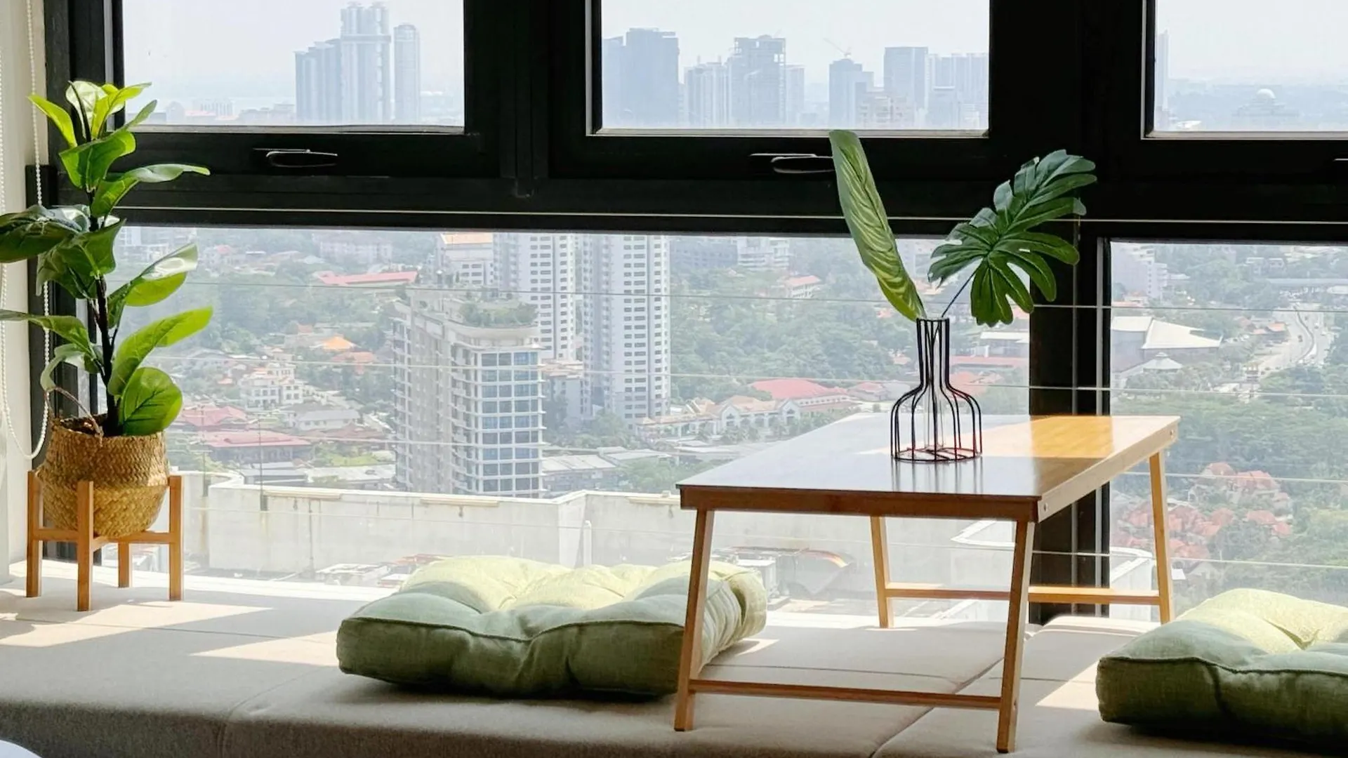 Beachfront Seaview 2Carparks, 6-10 Pax Netflix Johor Bahru 0*,